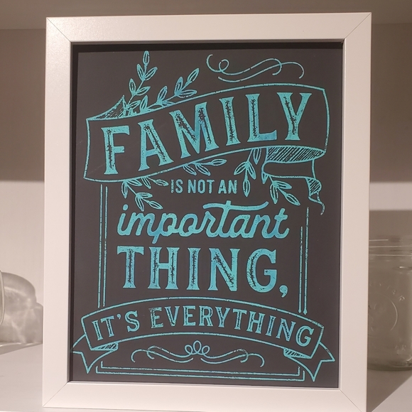 Decor - Picture 4 of 16